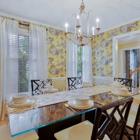 Cozy 4bd Home - NC State & Airport nearby - BBQ