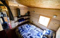 Blue Tiny Home.Hottub. Fireplace.NearStCroixStatePk