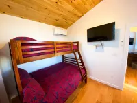 Charming Cottage Near Downtown, Parkway, and Biltmore