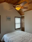 East River Retreat, WATERFRONT🛶+ Fire Pit🔥Pet friendly 🐾