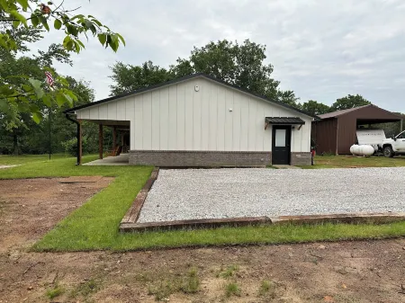 LaMar-a-Lago is a beautiful new home minutes from Lake Tenkiller