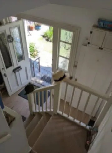 Cosy Cottage by the Sea (1x BIG Master Double Bedroom)