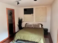 The Lake House - private house on Lake Erie - 10 min from downtown Hotels in Lakewood