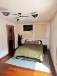 The Lake House - private house on Lake Erie - 10 min from downtown