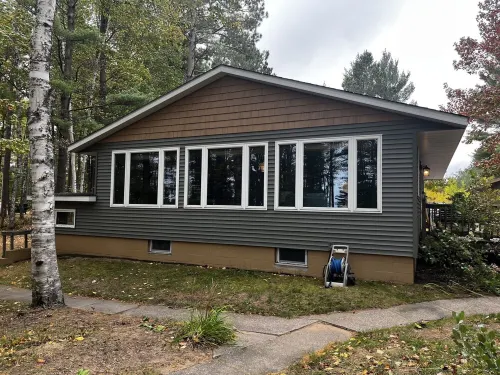 4 Seasons Superior Beach House