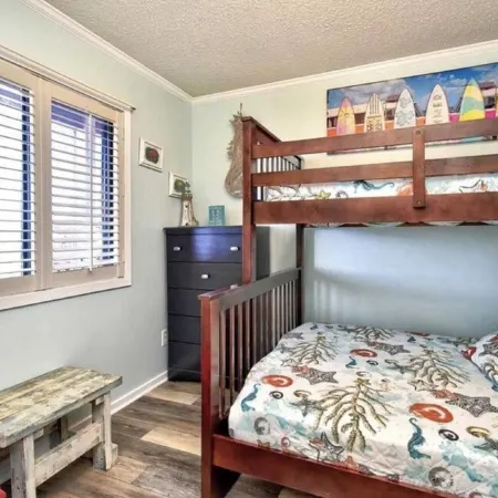 Beachfront Oceanside Condo. Incredible view: Channel Marker