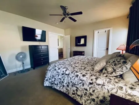 A20-Golf Course River View Unit Sunserra near pool Gorge shuttle book separately