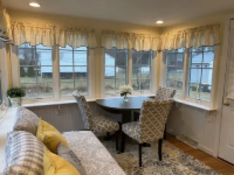 Blue Water Shores Neighborhood walking distance to private inlet 이스트 팰머스 호텔