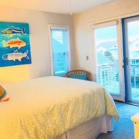 Canal Front + Walk to Beach -Quiet Late Summer Weeks Available