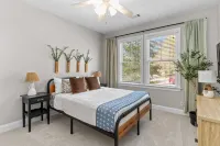 12th Fairway Cottage at the Landing, Reynolds Lake Oconee. Lake Access! Hotels in Greene County