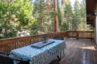 The Lazy Bear Lodge - 3 bedroom cabin w/lake views! - Kings Beach