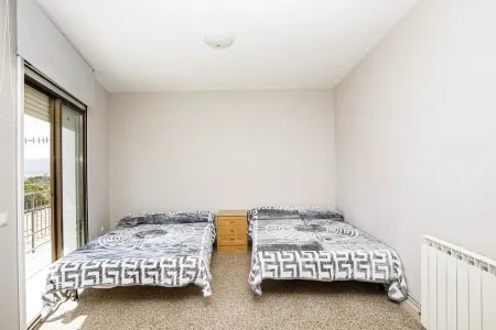 Wonderful house with large pool and forest