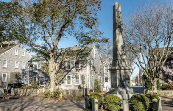 6 BDR, Pet-friendly, newly remodeled whaling captain’s house downtown Nantucket!