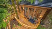 Tree House- Two bedroom plus loft- sustainable living!