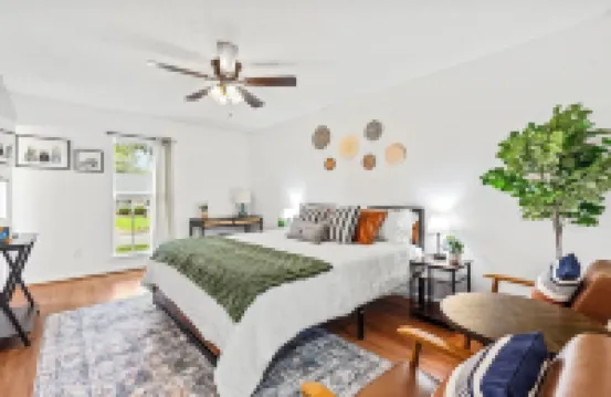 Modern Charm in Holly Springs: New Transformed Home 霍利斯普林斯酒店