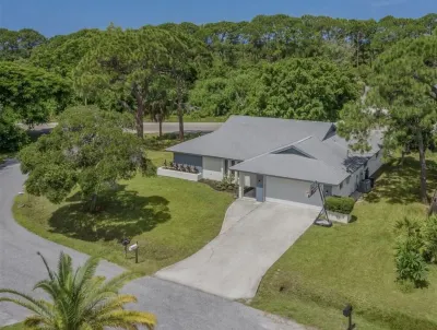 New! Fully Renovated 3/2 Luxury Vacation Home