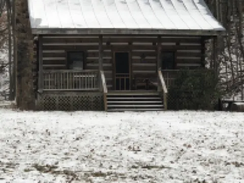 ~ Cabin in the Wildwoods ~ Secluded ~ Rustic ~ Family Friendly~ Pendleton County otelleri