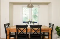 The Surf Shack BHI; 2BR beach cottage on East Beach! Hotel a Bald Head Island