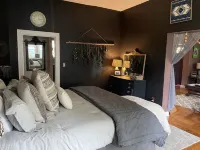 1920 brick close to down Hotels in Elkins