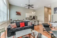 Comfy-Cozy-Walk to Forsyth Park-King Beds