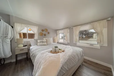 Historic, Charming GJ Downtown tiny home- Best location! Hotels near Downtown Grand Junction