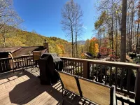 Cabin-Home Heat & AC, WiFi, Fireplace,Full Kitchen and much more