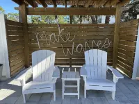 *Salty Sol*-Heated Pool, Golf Cart available to rent, short walk to the beach!🏝