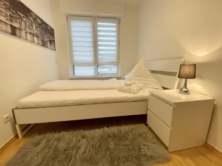 Vis-Ahr-Vis apartment 4 Отели в г. Бад-Нойенар-Арвайлер