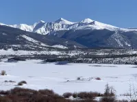 On Lake Dillon with Amazing Views Everywhere! Hot Tub, Grill, Private Deck! Hotel a Frisco