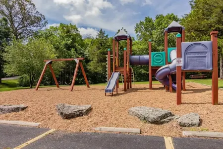 Perfect Family friendly Branson Getaway! Pool, Golf, awesome amenities! Отели рядом с достопримечательностью «Марвел Кейв»