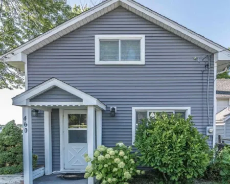 Wampler’s Lake Adorable 3-bedroom Lakefront Cottage 🏡🐟🛶☀️ Hotels in Lenawee County