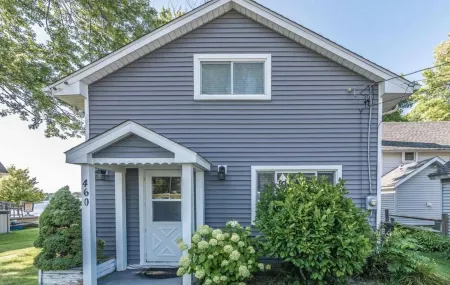 Wampler’s Lake Adorable 3-bedroom Lakefront Cottage 🏡🐟🛶☀️