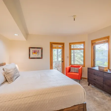 Stunning Upper Deer Valley Escape | Easy Access to Silver Lake & Snow Park