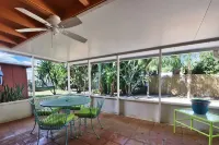 Old Florida Key West Cottage w/ river access