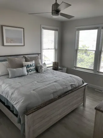 Awesome 5 Bed, 5 Bath, Heated Pool - Short Walk to the Beach!