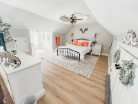 Cozy Comforts! Country living at its finest - just 10 min to downtown Middletown