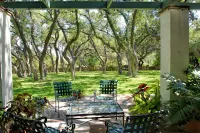 5-Acre Nature Retreat In The Heart Of San Antonio with Pickleball and Tennis Hotels in Northwest San Antonio