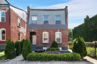 Chateau St. Louis ~New~ Historic Home ~ 9min > DT Jefferson Barracks Telephone Museum 주변 호텔
