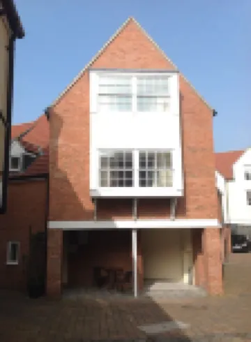 Town House in Central Wells with parking - Wi-Fi
