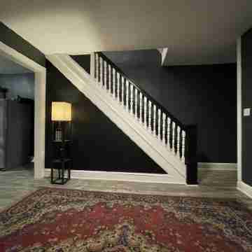 Moravian 5 bedroom townhouse Others