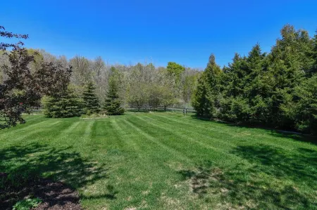 Harbor School House - Private home, great outdoor space, 5 minute walk downtown