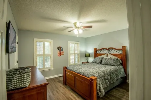 Suite 102 in Madison..Quiet and Quaint"