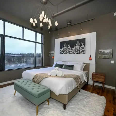 Luxury Condo in Akron Northside District. Level 2 EV Charging complimentary !!
