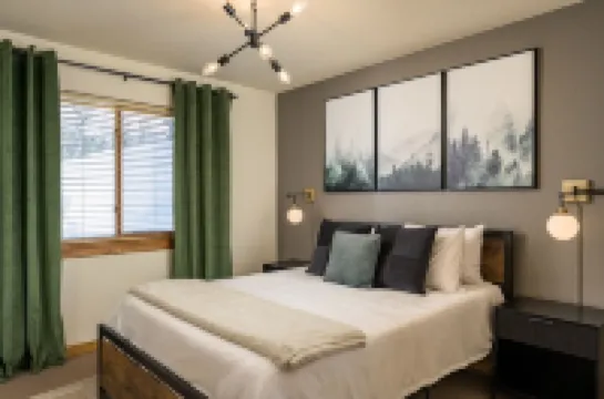 Cozy Breck Chalet - Private Sauna, Hot Tub, Fire Pit + 1.5mi to Breckenridge!!