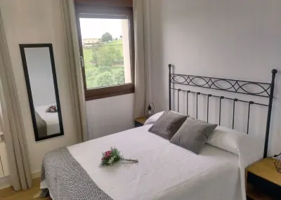 Pico Rubia, two bedroom apartment, living room, kitchen and bathroom Hotels near Monumento a "Los pasiegos", de Manuel Cacicedo