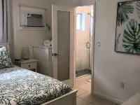 Gorgeous Beachy Chic Condo in Key Biscayne, FL Hotels in Key Biscayne