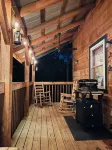 ★ Smokies Cabin Tree House Retreat, Pet-Friendly ★ - Chalets