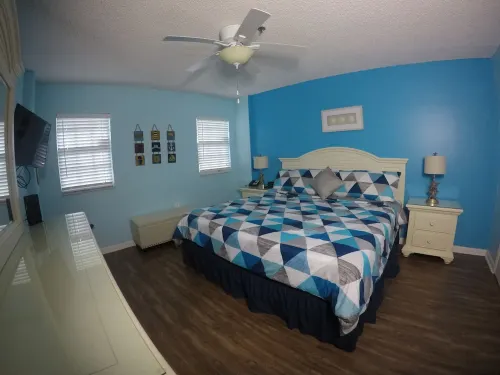 Ocean view condo with balcony/marina view
