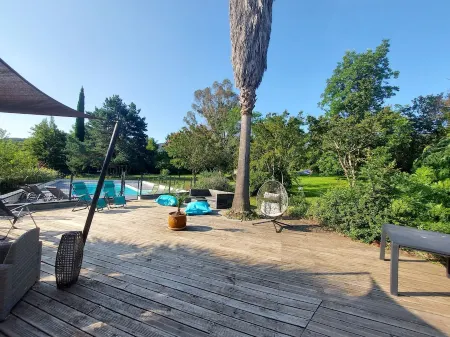 Renovated Catalan farmhouse, 2 minutes from the centre of Céret, not overlooked. Отели рядом с достопримечательностью «Camping Mas d'en Mas»