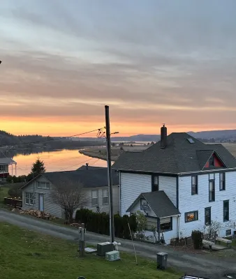 Vast Views of the Willapa River